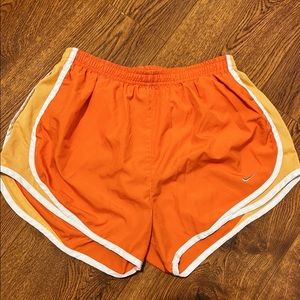 nike dri-fit athletic running shorts // size: medium